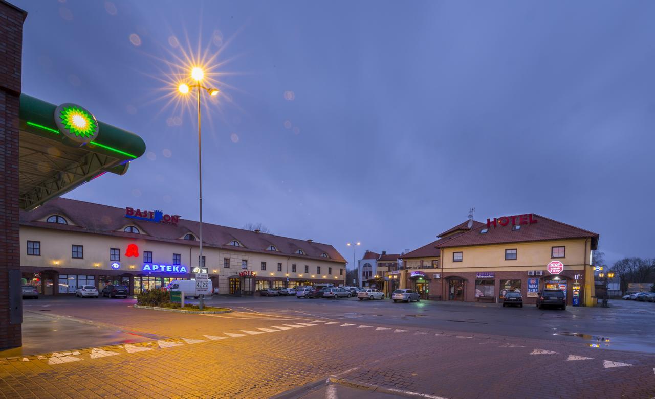 巴斯提翁酒店 奥得河畔科斯琴 外观 照片